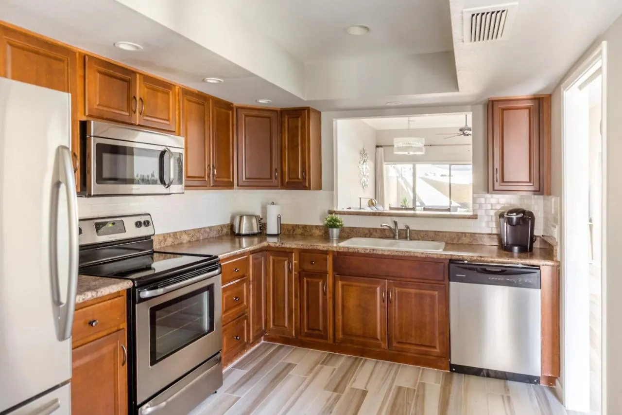 Central Phoenix Townhome Holiday home